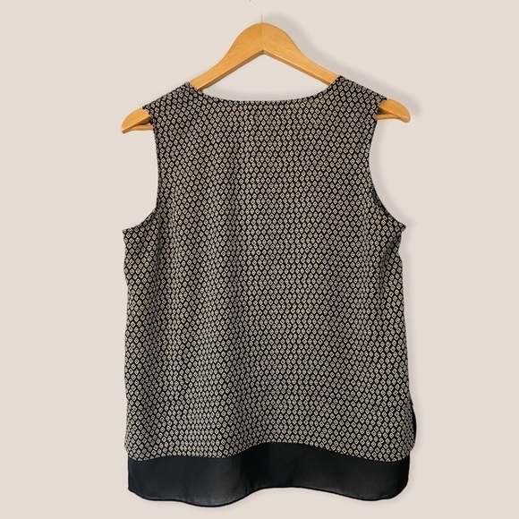 Olive & Oak Sleeveless Patterned Top - Picture 6 of 9